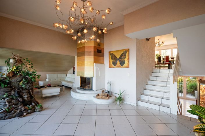 Image No.6-4 Bed House for sale