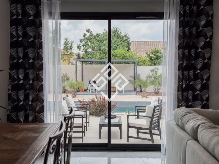 Image No.2-3 Bed House for sale