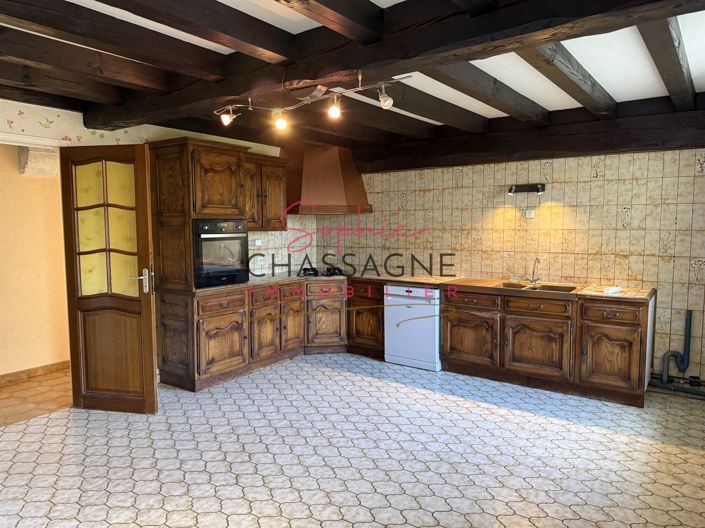 Image No.10-6 Bed House for sale