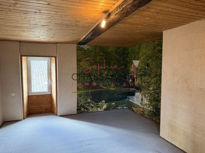 Image No.17-6 Bed House for sale