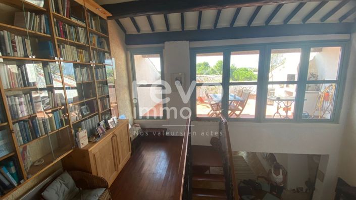 Image No.19-2 Bed Apartment for sale