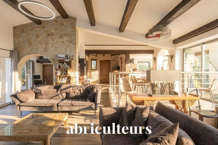 Image No.3-5 Bed House for sale