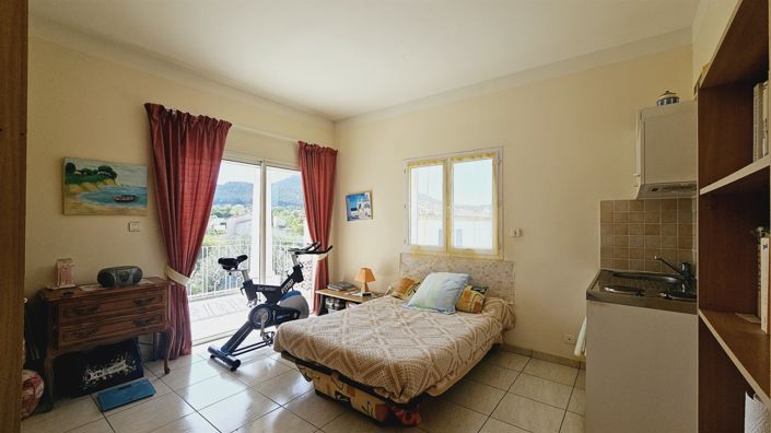 Image No.17-4 Bed House for sale