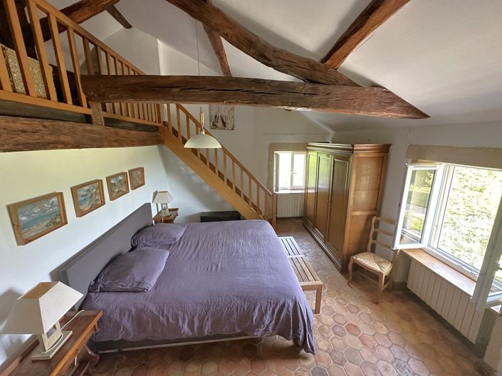 Image No.21-6 Bed House for sale