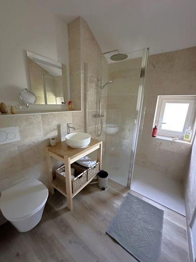 Image No.23-6 Bed House for sale