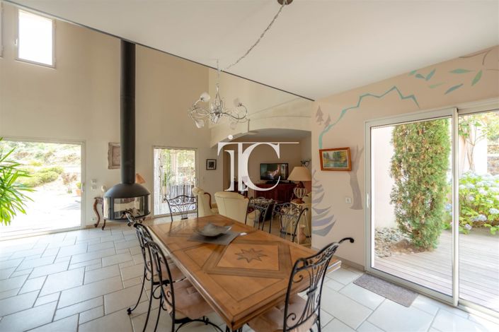 Image No.6-3 Bed House for sale