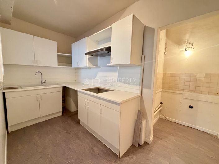 Image No.5-2 Bed House for sale