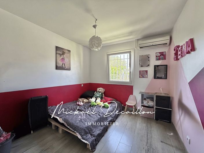 Image No.11-3 Bed House for sale