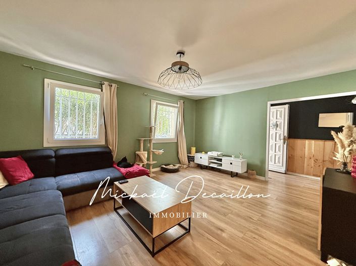 Image No.3-3 Bed House for sale