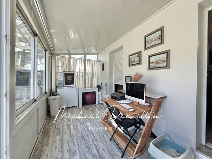 Image No.8-3 Bed House for sale