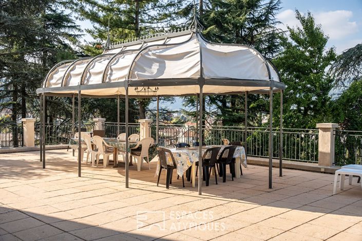 Image No.12-7 Bed Property for sale