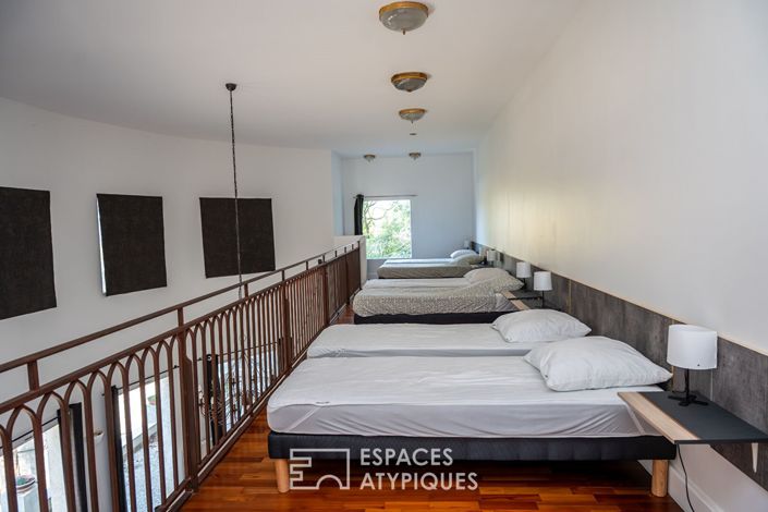 Image No.18-7 Bed Property for sale