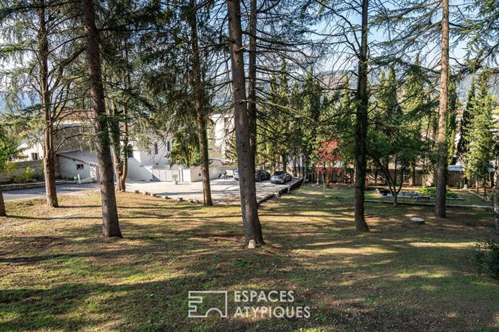 Image No.20-7 Bed Property for sale