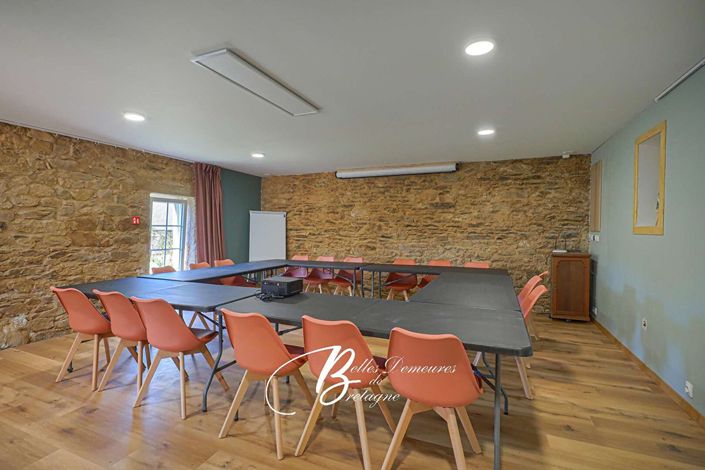 Image No.18-4 Bed House for sale