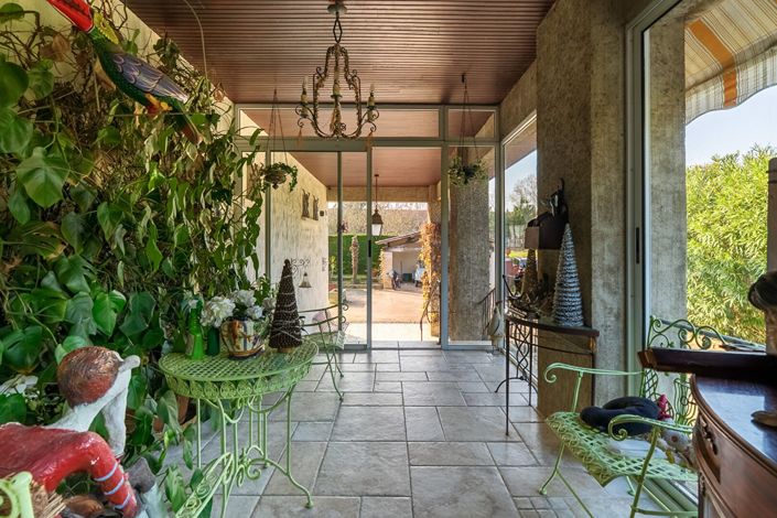Image No.5-5 Bed House for sale