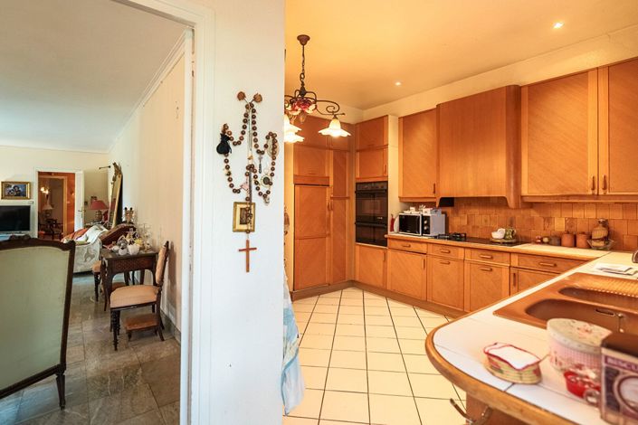 Image No.7-5 Bed House for sale