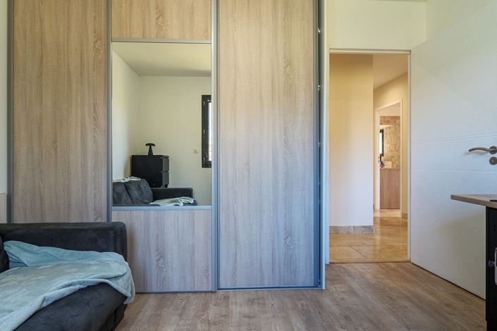 Image No.14-3 Bed House for sale