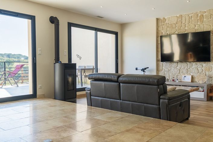 Image No.8-3 Bed House for sale