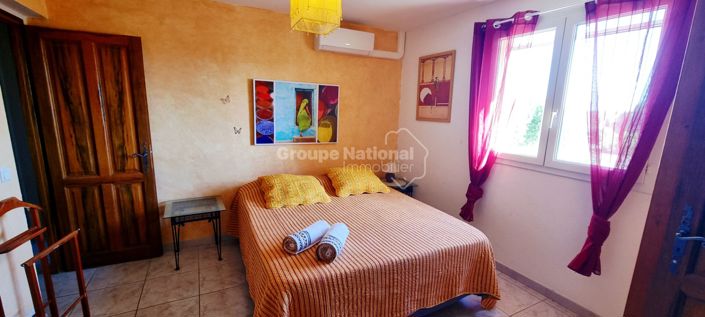 Image No.5-5 Bed House for sale