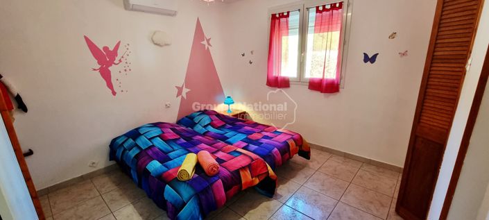 Image No.6-5 Bed House for sale