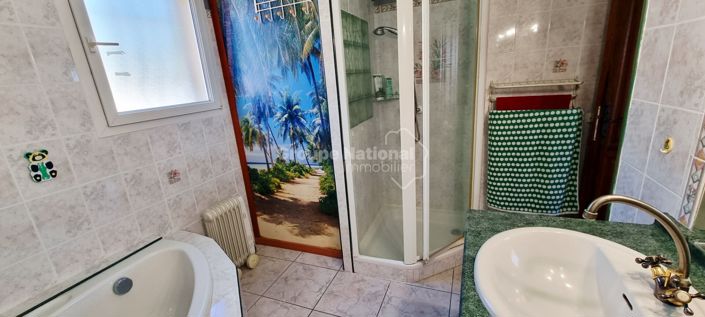 Image No.7-5 Bed House for sale