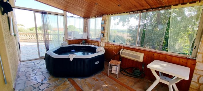 Image No.8-5 Bed House for sale