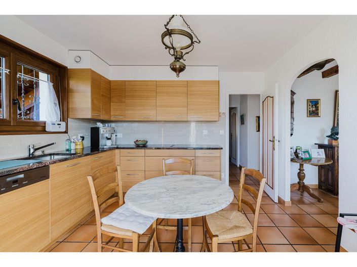Image No.11-4 Bed House for sale