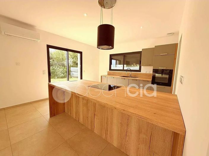 Image No.5-3 Bed House for sale