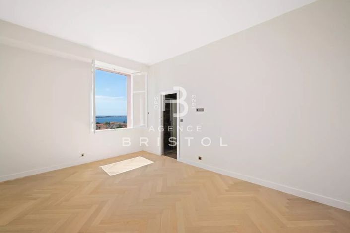 Image No.19-3 Bed Apartment for sale