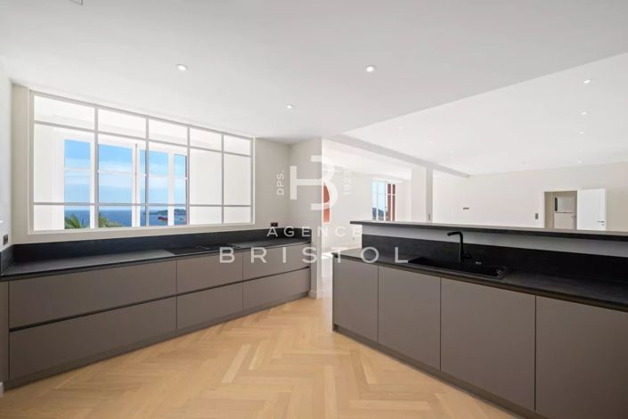 Image No.8-3 Bed Apartment for sale