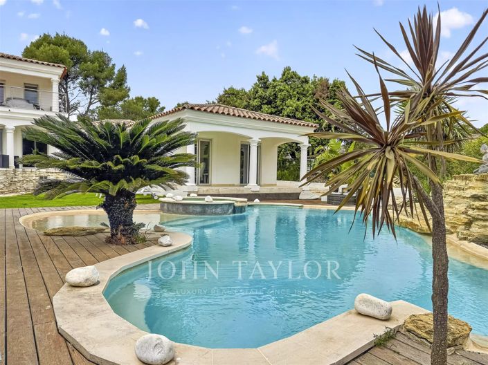 Image No.2-6 Bed House for sale