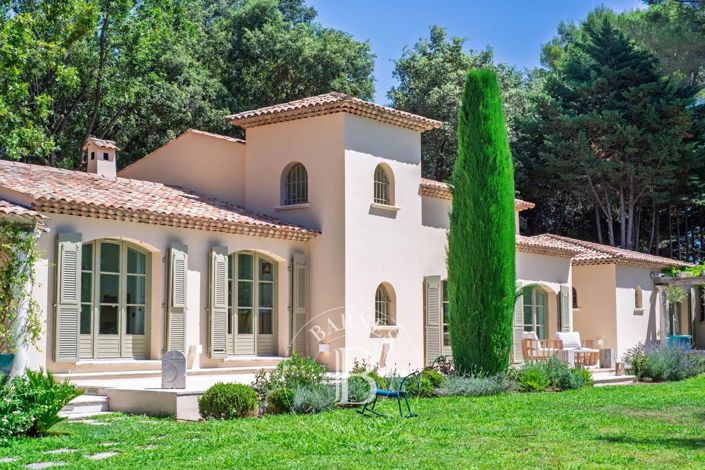 Image No.2-5 Bed House for sale