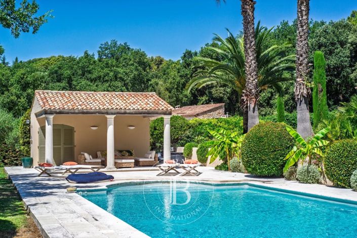 Image No.4-5 Bed House for sale
