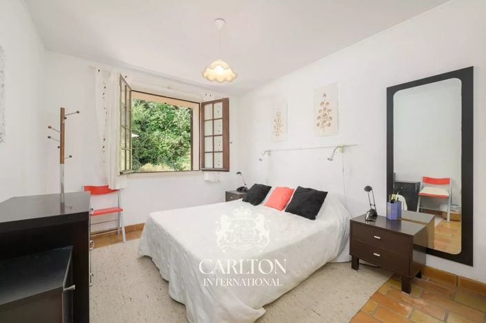 Image No.13-3 Bed House for sale
