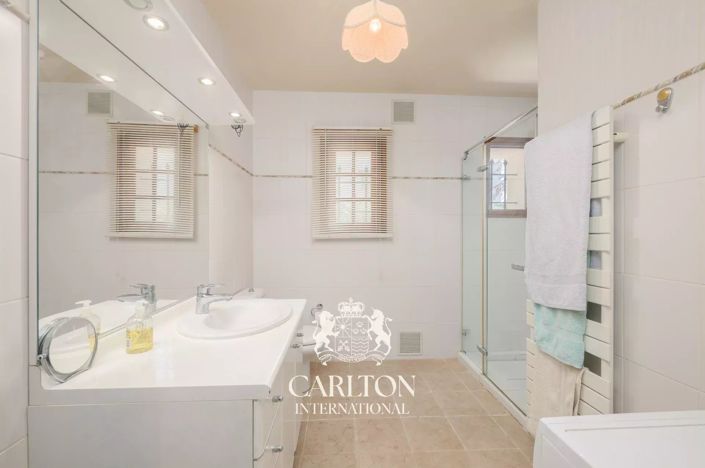 Image No.14-3 Bed House for sale