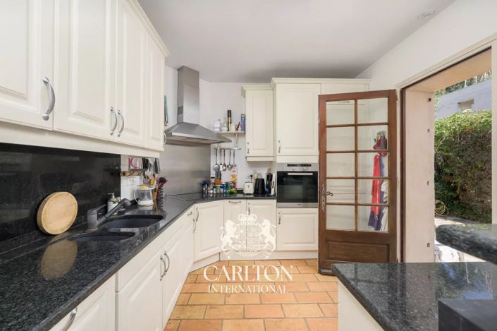 Image No.7-3 Bed House for sale