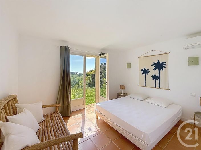 Image No.14-6 Bed House for sale