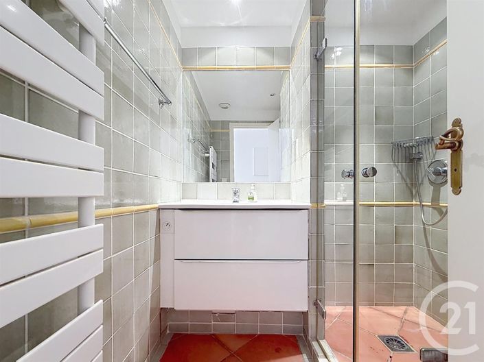 Image No.18-6 Bed House for sale