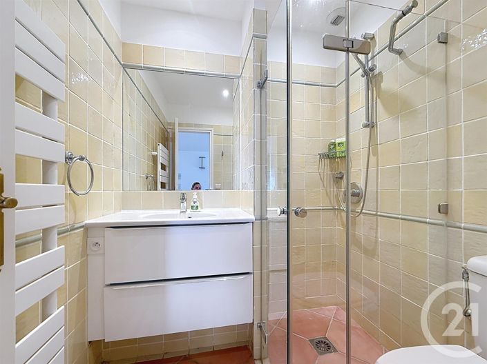 Image No.20-6 Bed House for sale