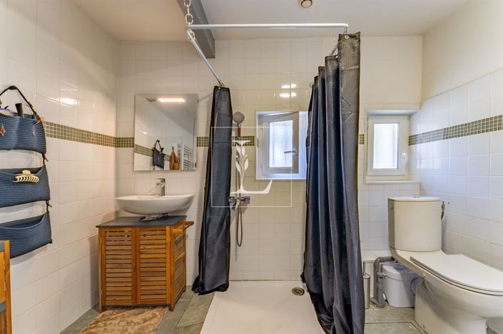 Image No.13-4 Bed House for sale
