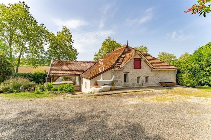 Image No.2-4 Bed House for sale