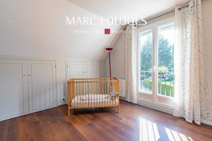 Image No.17-6 Bed House for sale
