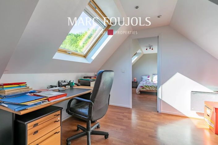 Image No.19-6 Bed House for sale