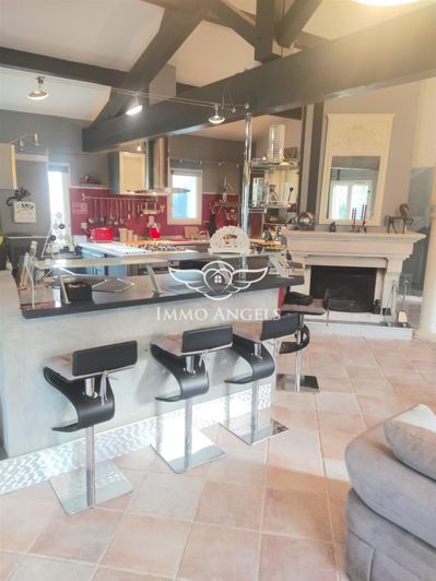 Image No.6-7 Bed House for sale