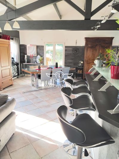 Image No.7-7 Bed House for sale