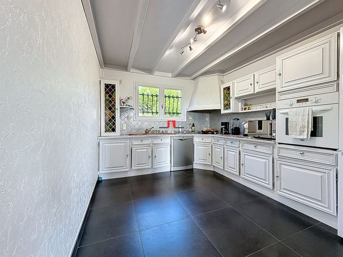 Image No.6-4 Bed House for sale