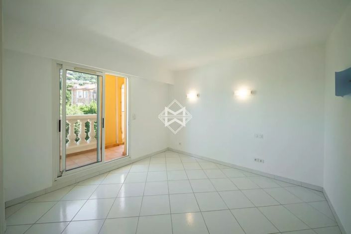 Image No.11-3 Bed Apartment for sale