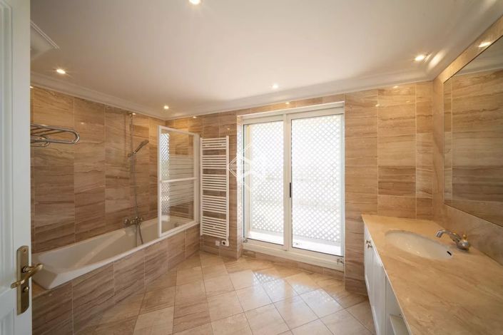 Image No.9-3 Bed Apartment for sale