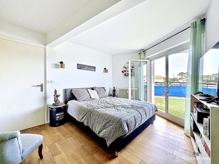 Image No.8-Apartment for sale