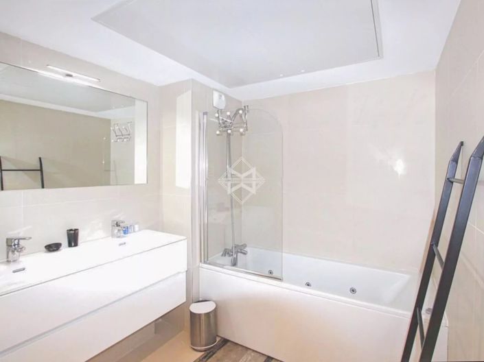 Image No.4-Appartement de 2 chambres à vendre à Saint-Tropez